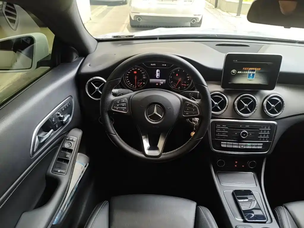 Mercedes-Benz CLA 2016 — фото 11