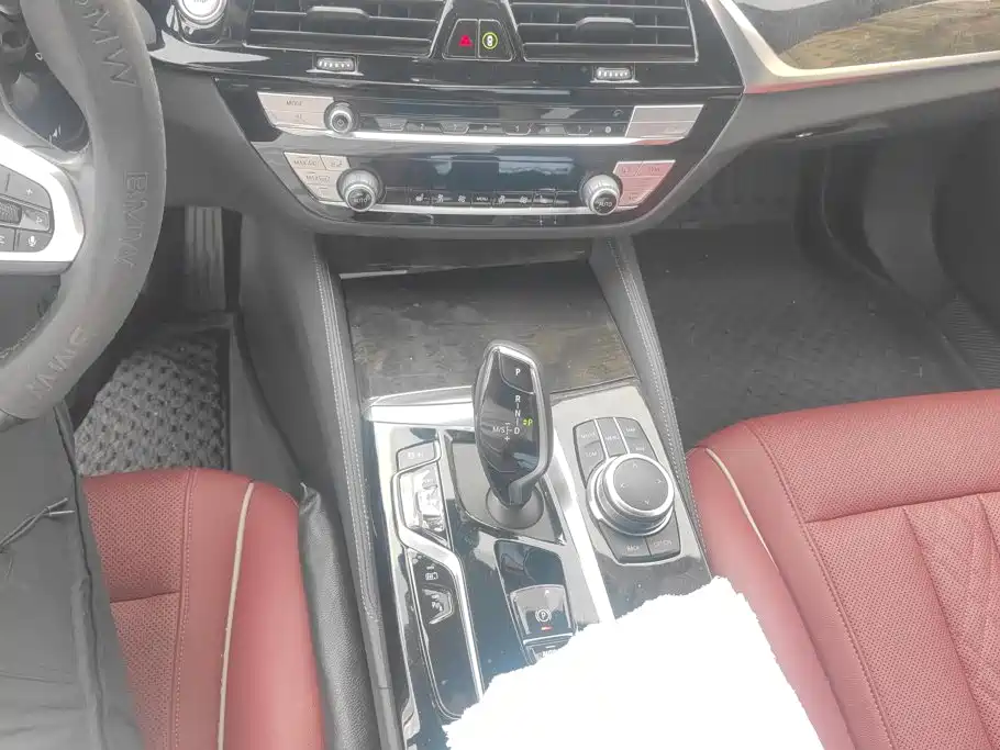 BMW 5 Series New Energy 2022 — фото 16