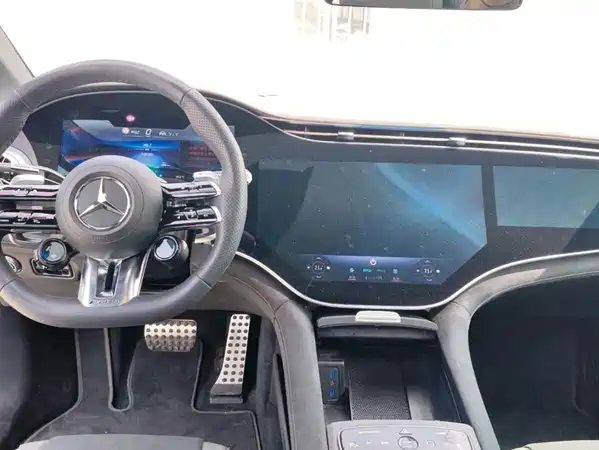 Mercedes-Benz EQE AMG 2025