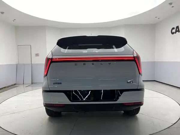Geely Boyue L 2025