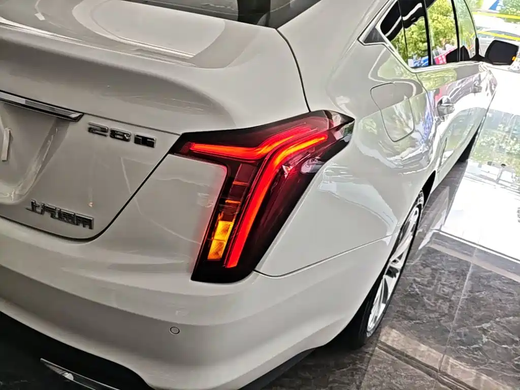 Cadillac CT5 2021 — фото 8