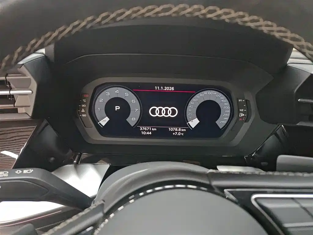 Audi A3 2024 — фото 12