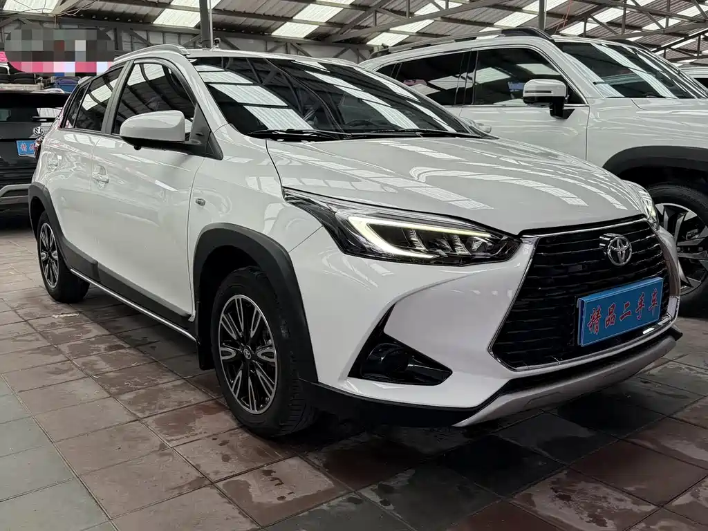 Toyota Yaris L 2022