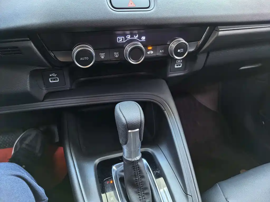 Honda Vezel 2023 — фото 10