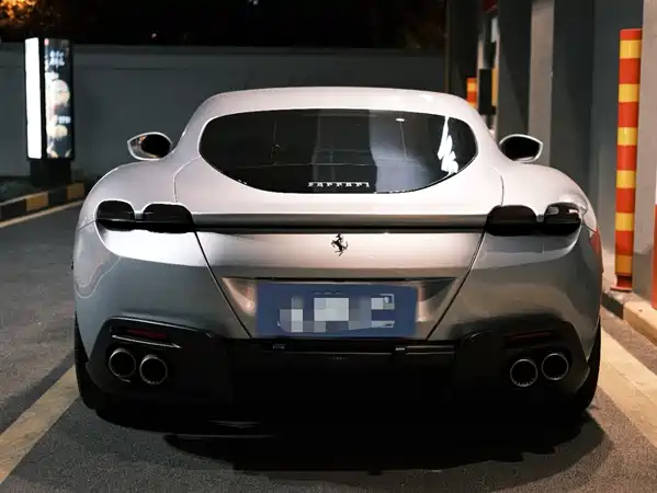 Ferrari Roma 2021