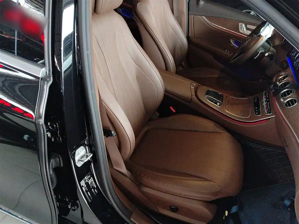 Mercedes-Benz E-Class 2022 — фото 17