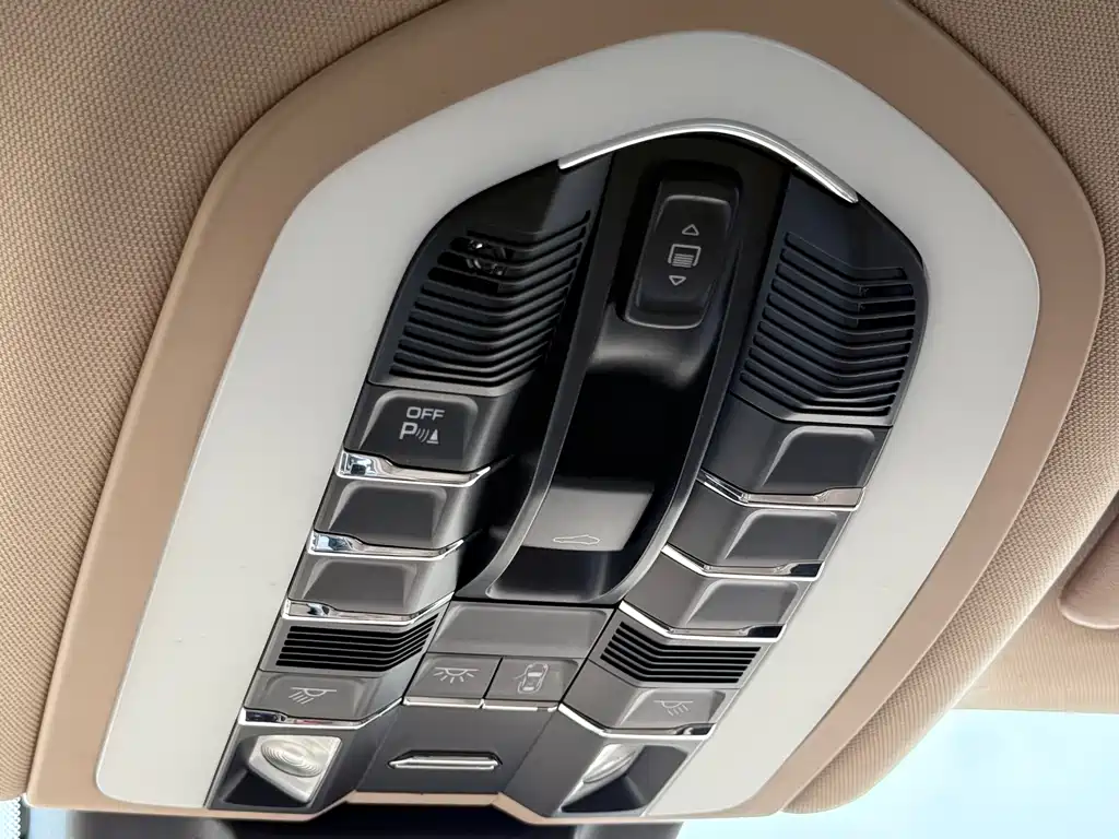 Porsche Macan 2016 — фото 19