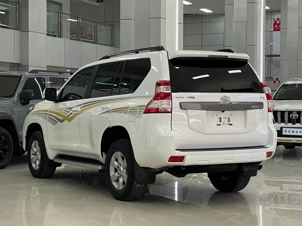 Toyota Prado 2016 — фото 7