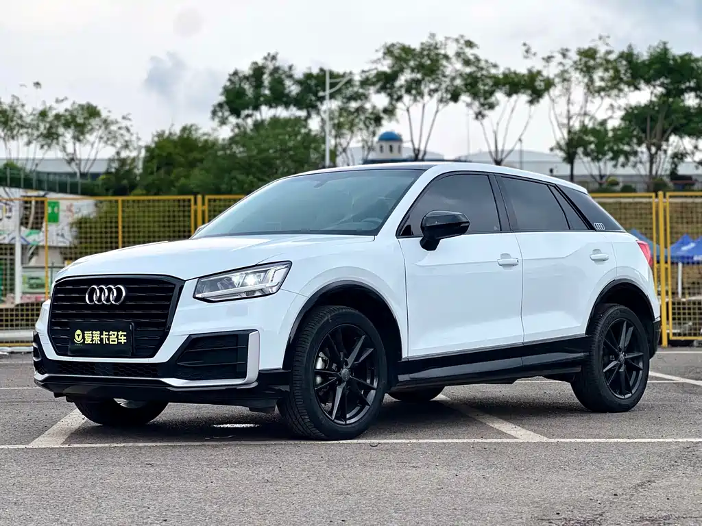 Audi Q2L 2019 — фото 1