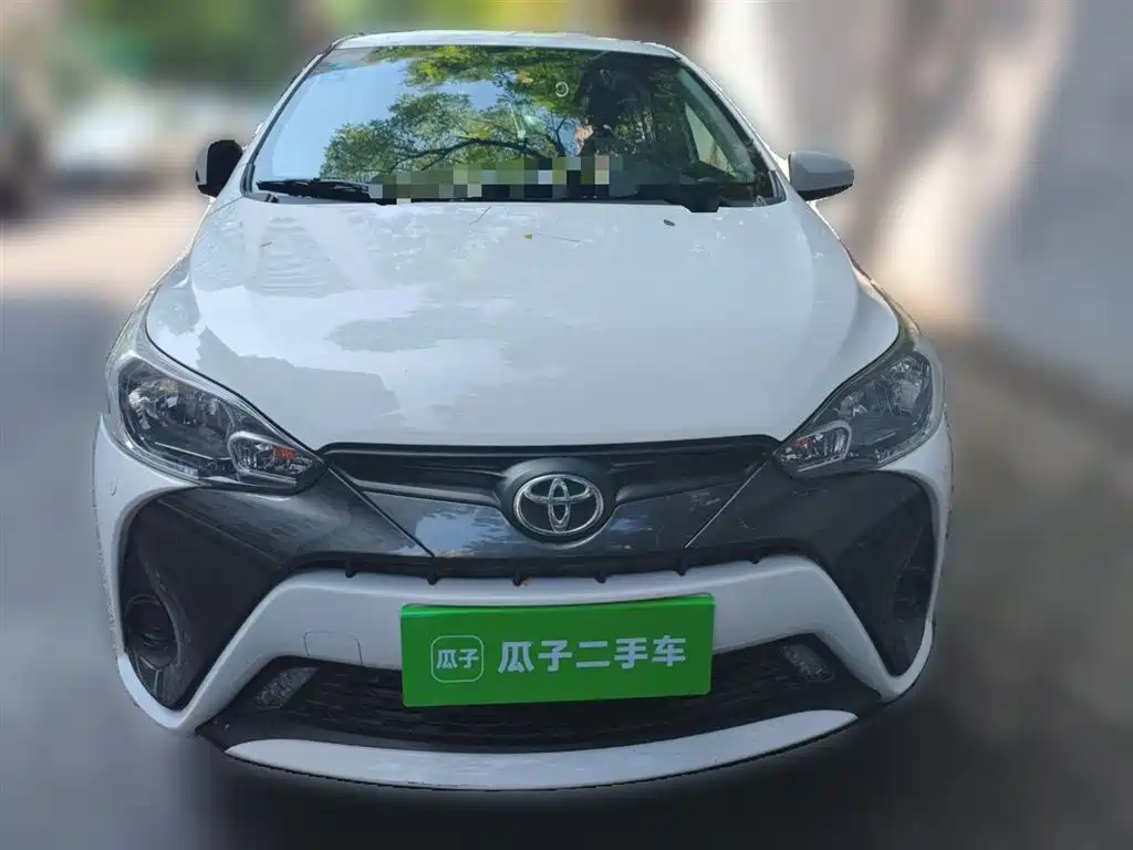Toyota Yaris L 2018 — фото 2