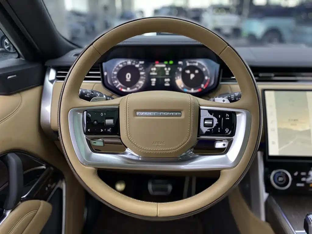 Land Rover Range Rover 2023 — фото 13