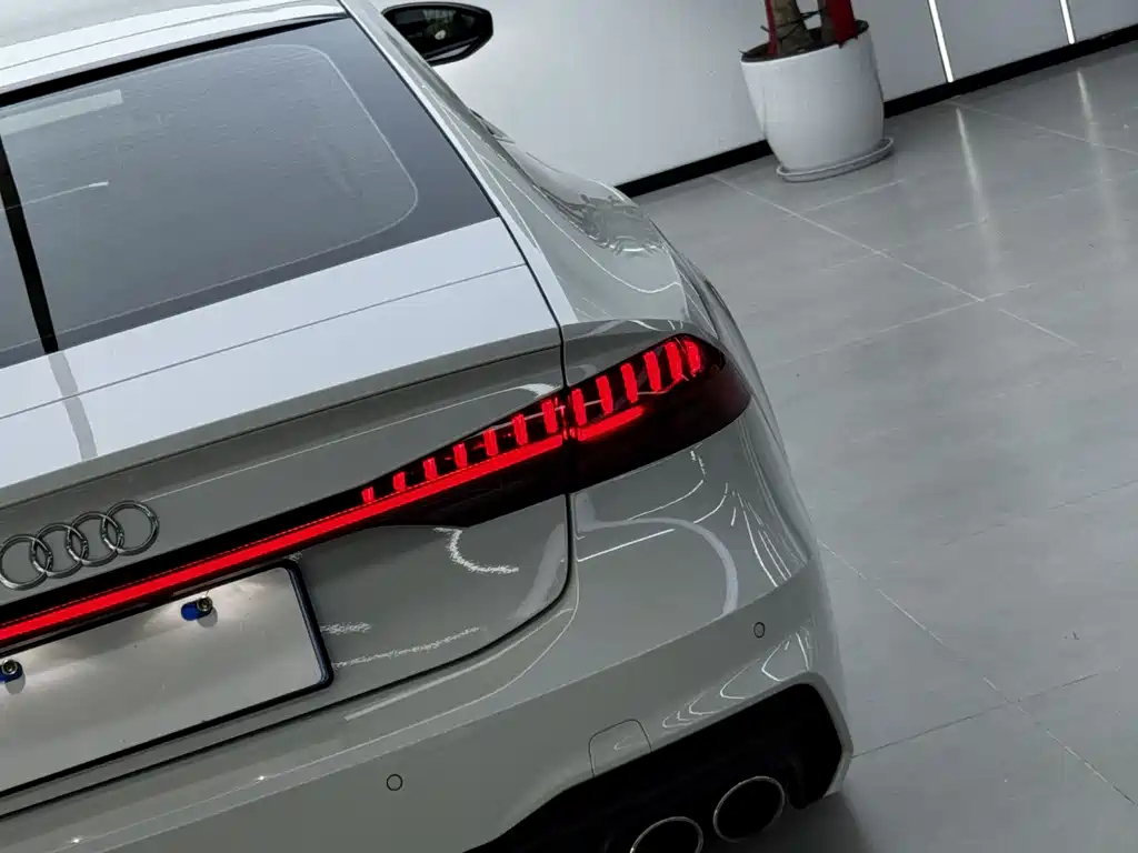 Audi A7 2019 — фото 21