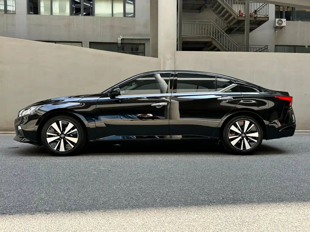 Nissan Teana 2021