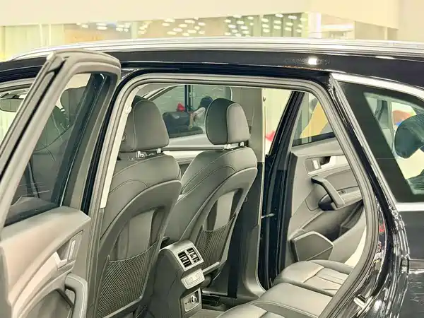 Audi Q5L 2024