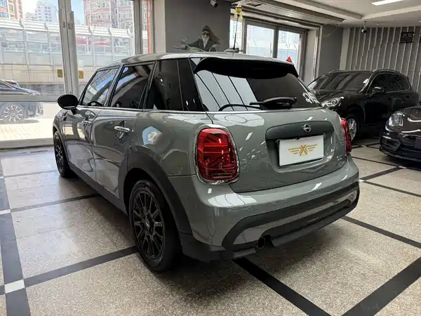 MINI MINI 2021