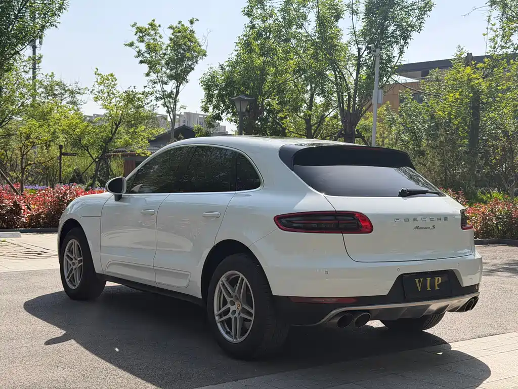 Porsche Macan 2017 — фото 19