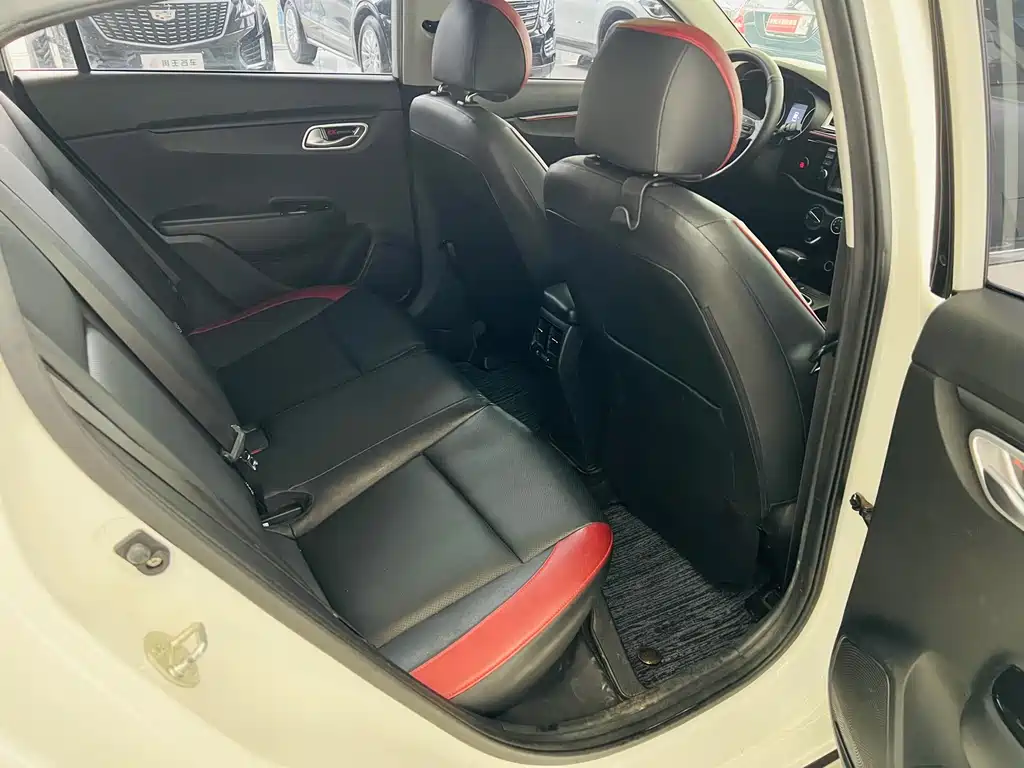 Kia KX Cross 2018 — фото 8