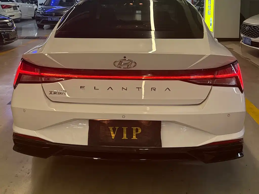 Hyundai Elantra 2021 — фото 17
