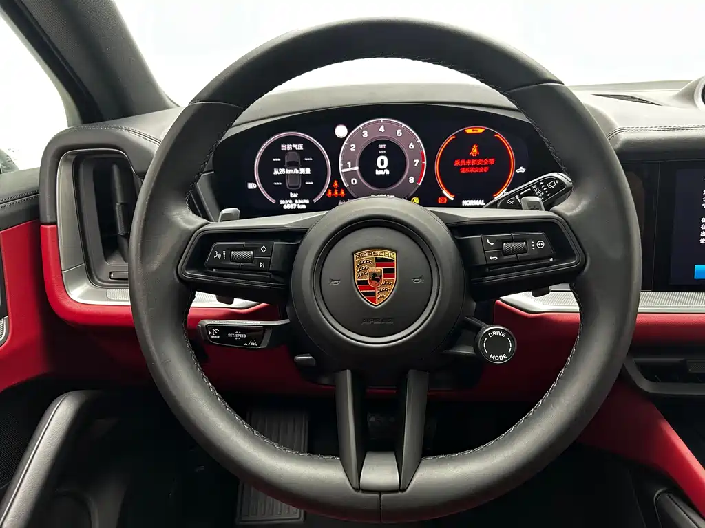 Porsche Cayenne 2025 — фото 15