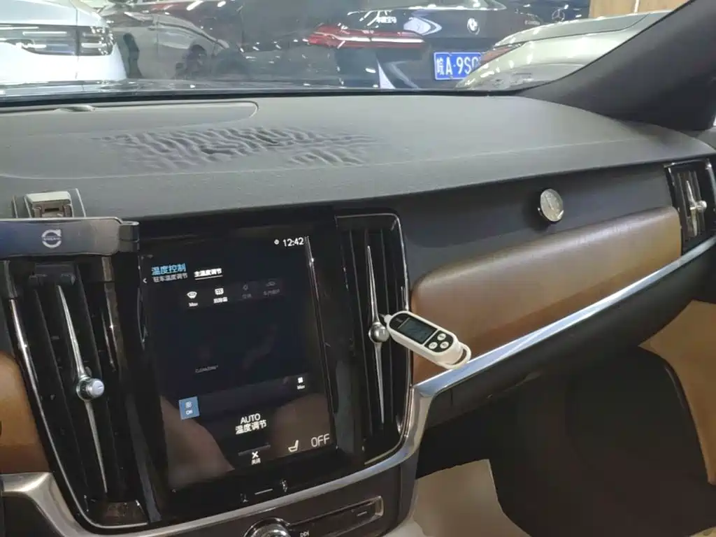 Volvo S90 2020 — фото 10