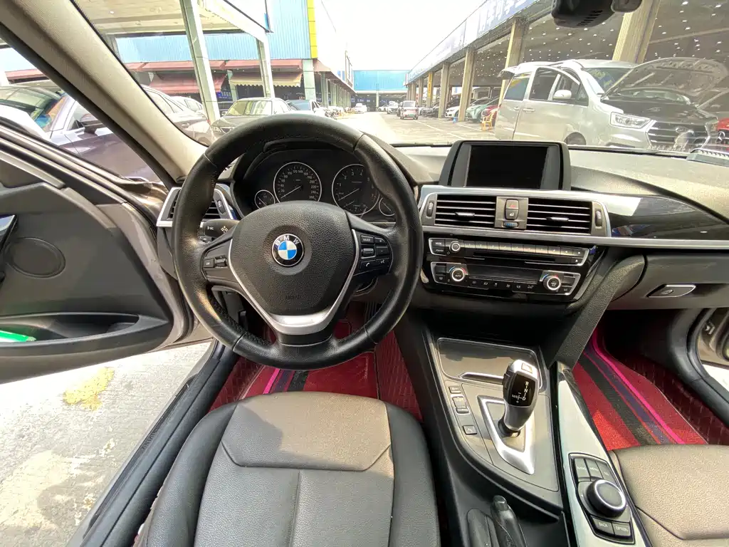 BMW 3 Series 2016 — фото 14
