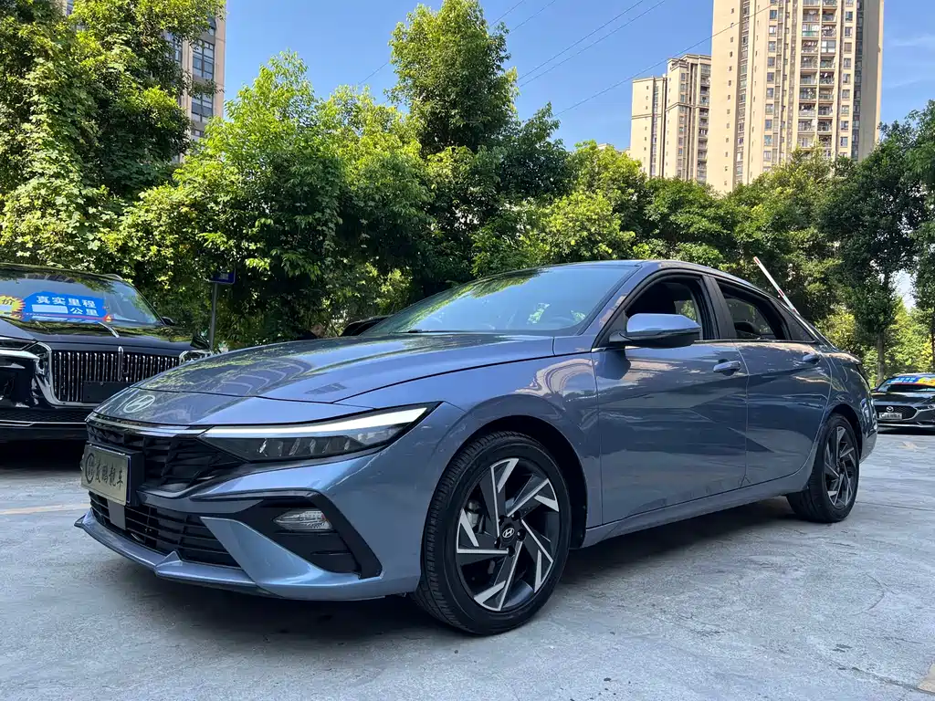 Hyundai Elantra 2024