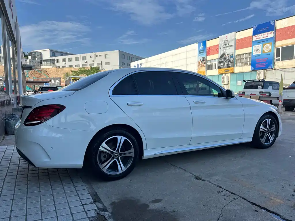 Mercedes-Benz C-Class 2019 — фото 14