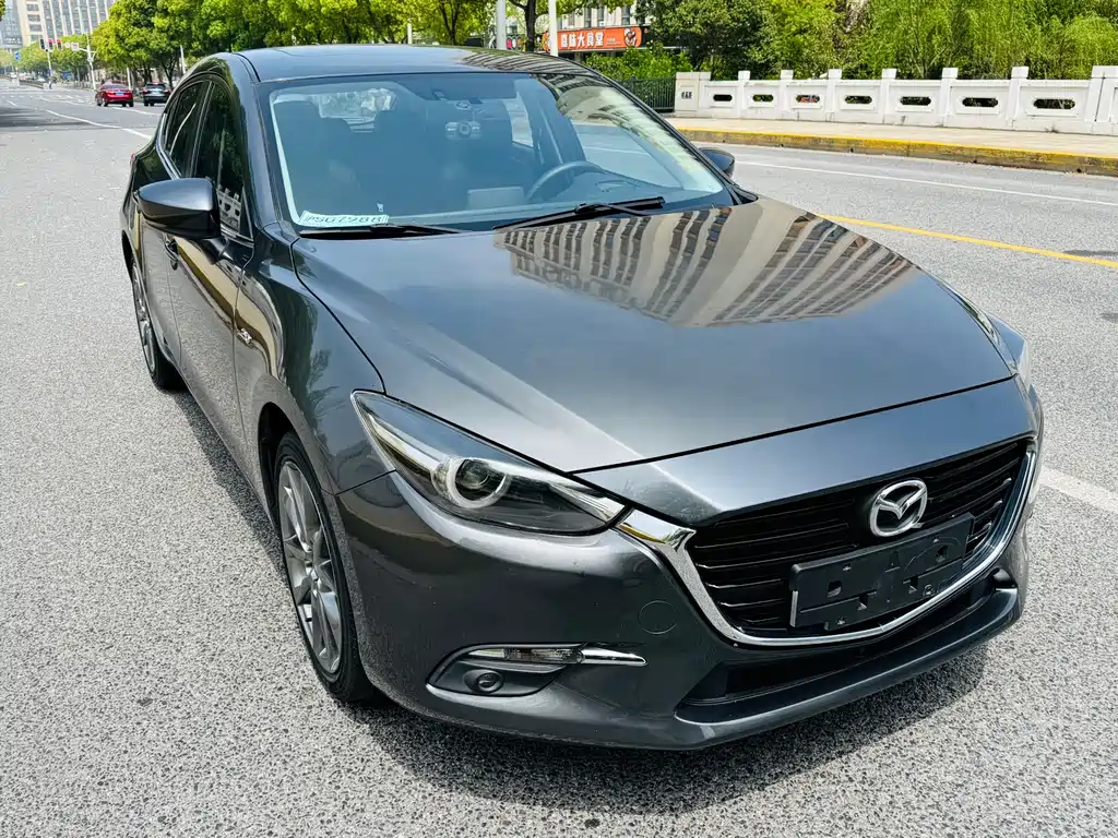 Mazda 3 Axela 2018 — фото 3