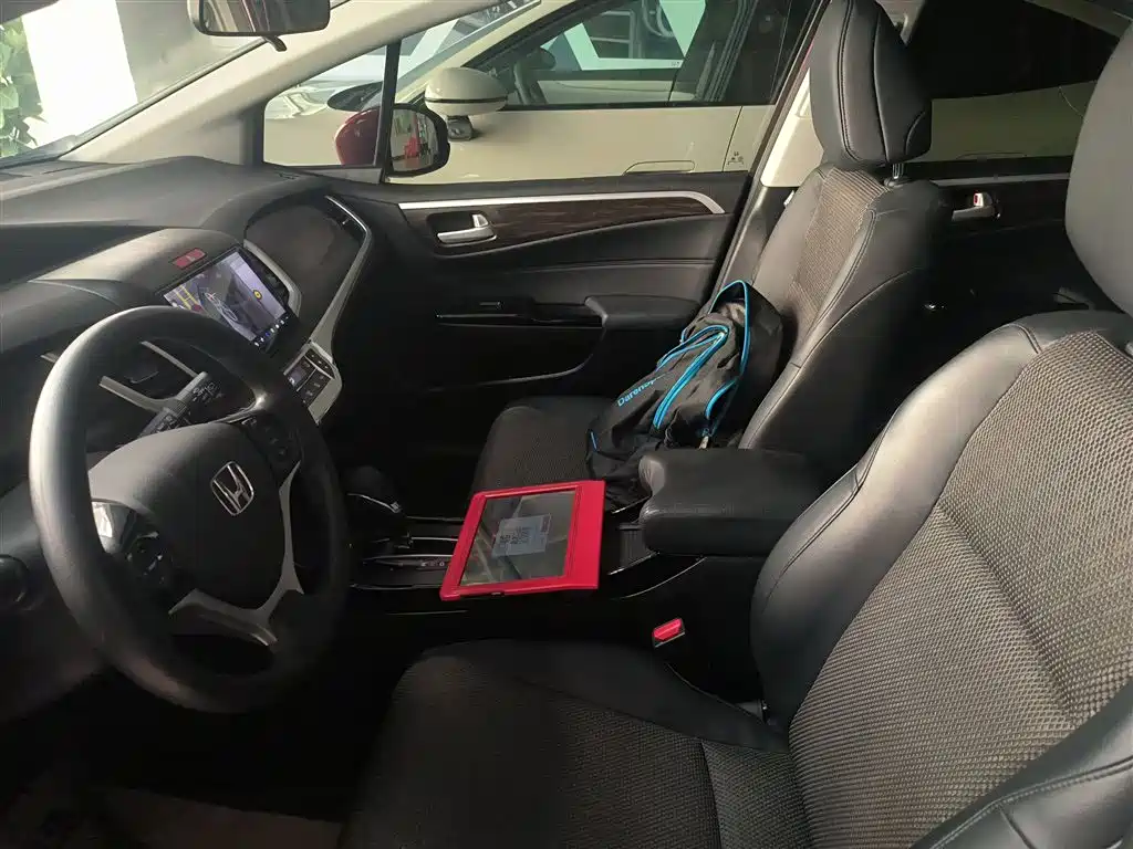 Honda Jade 2017 — фото 15