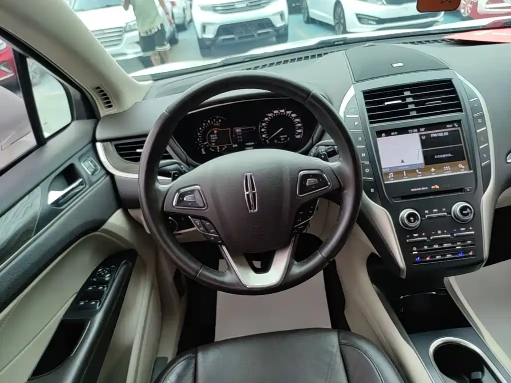Lincoln MKC 2018 — фото 11