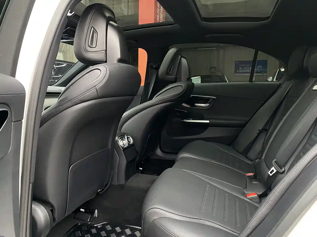 Mercedes-Benz C-Class 2022 — фото 15