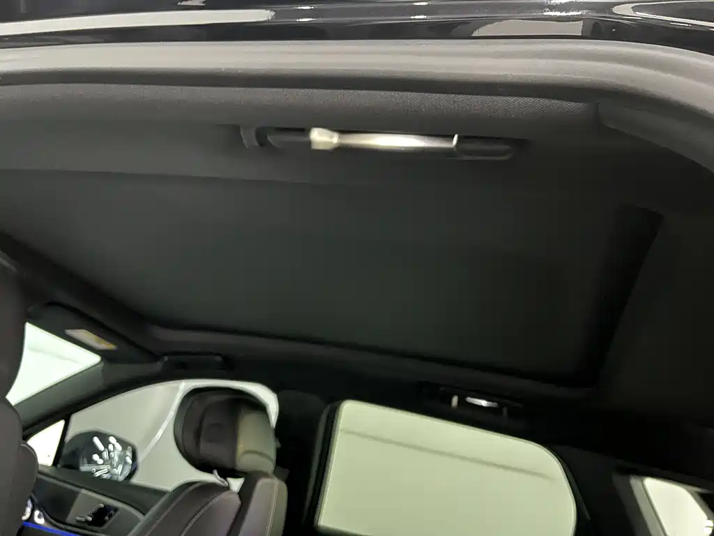 Cadillac XT5 2025 — фото 9