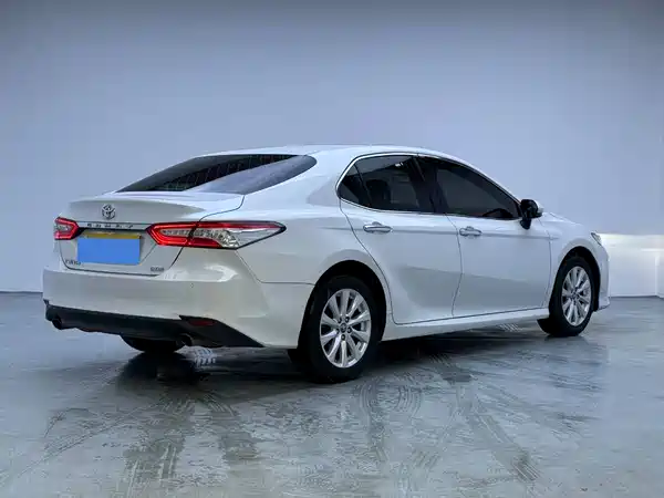 Toyota Camry 2019