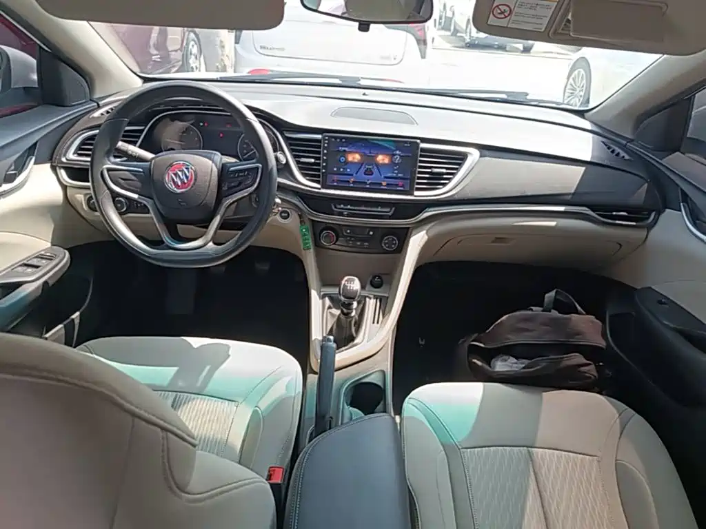 Buick Excelle 2017 — фото 10