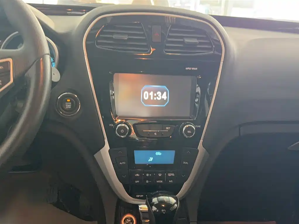 GAC Trumpchi GS5 Super 2015 — фото 8