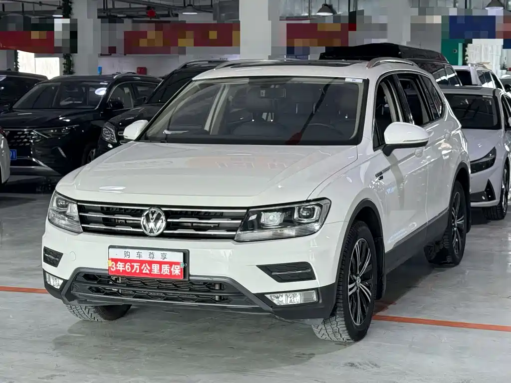 Volkswagen Tiguan L 2019 — фото 1