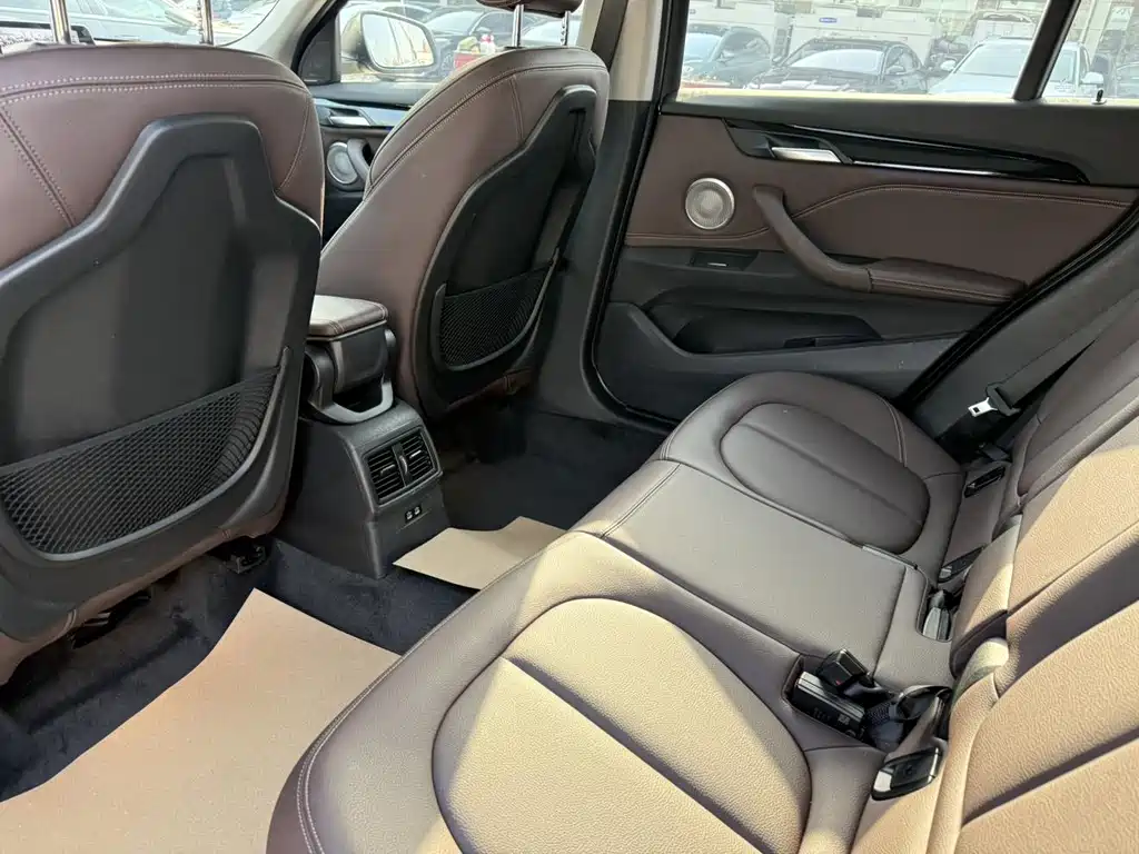 BMW X1 2022 — фото 9