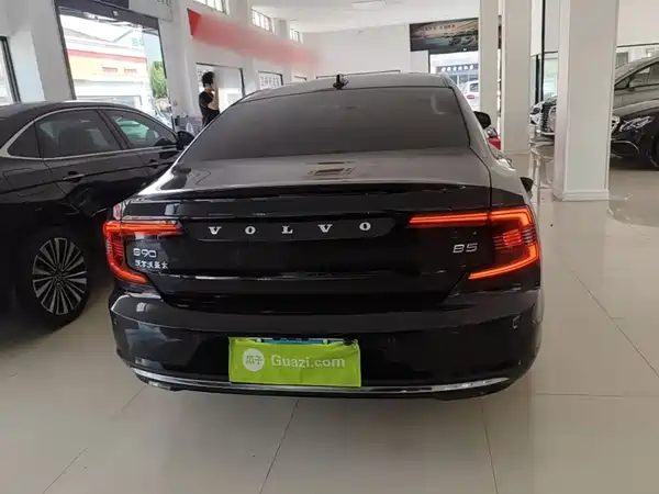 Volvo S90 2024