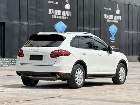 Porsche Cayenne 2011