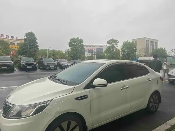 Kia K2 2013
