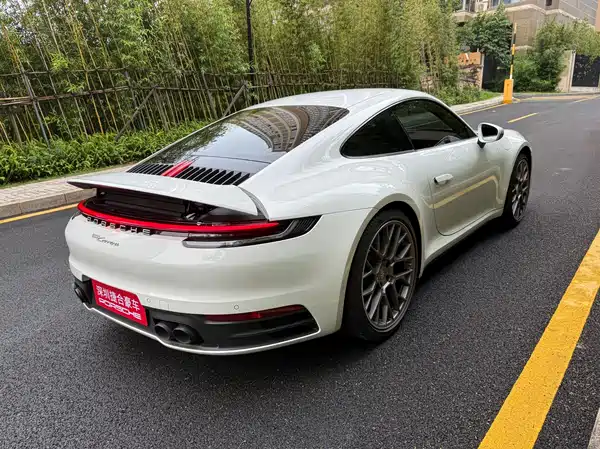 Porsche 911 2022