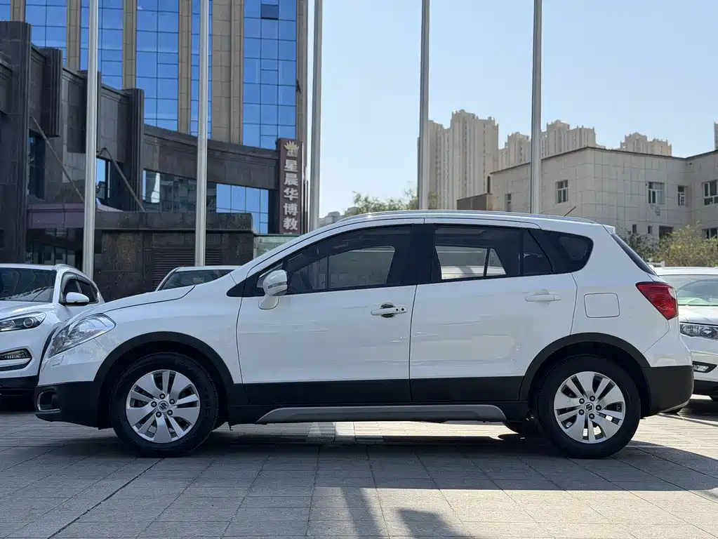 Suzuki S-Cross 2014 — фото 10