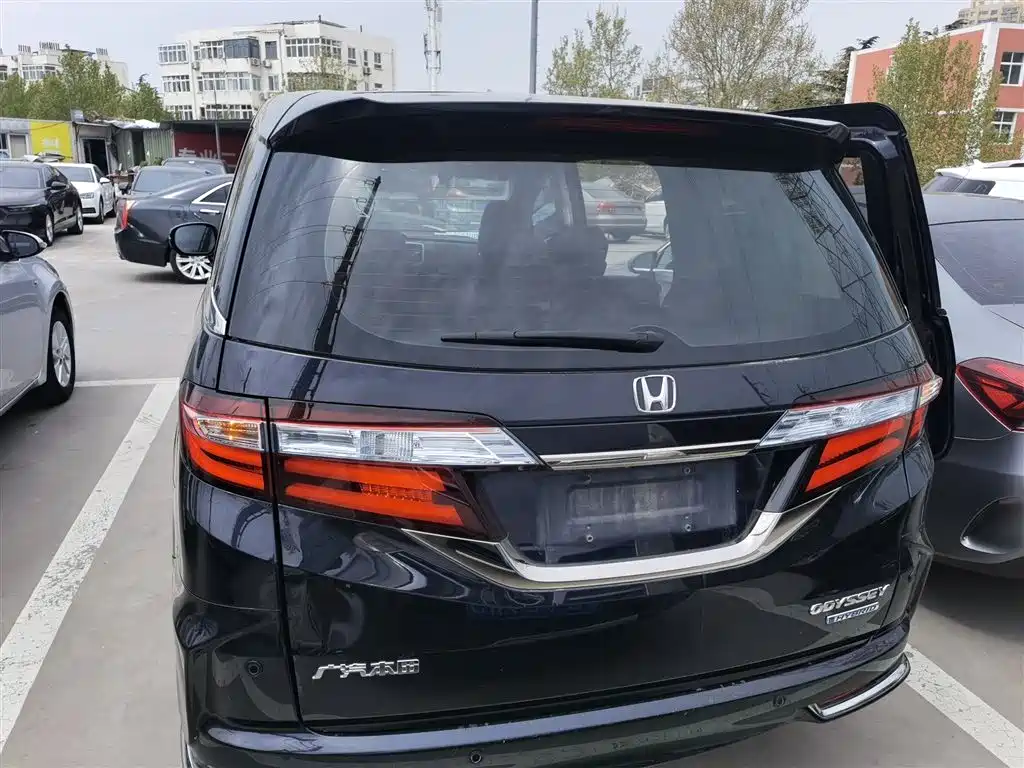 Honda Odyssey 2019 — фото 6