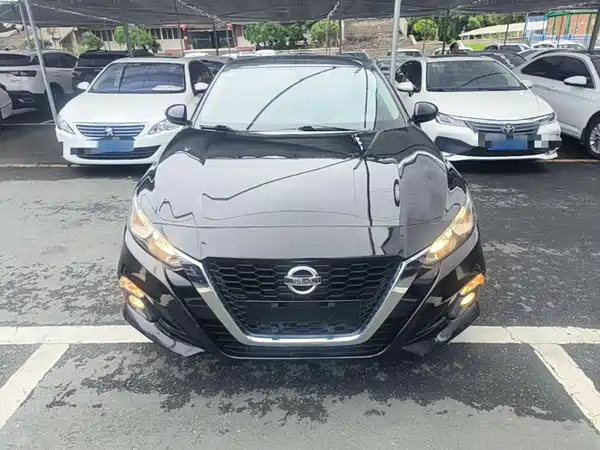 Nissan Teana 2022