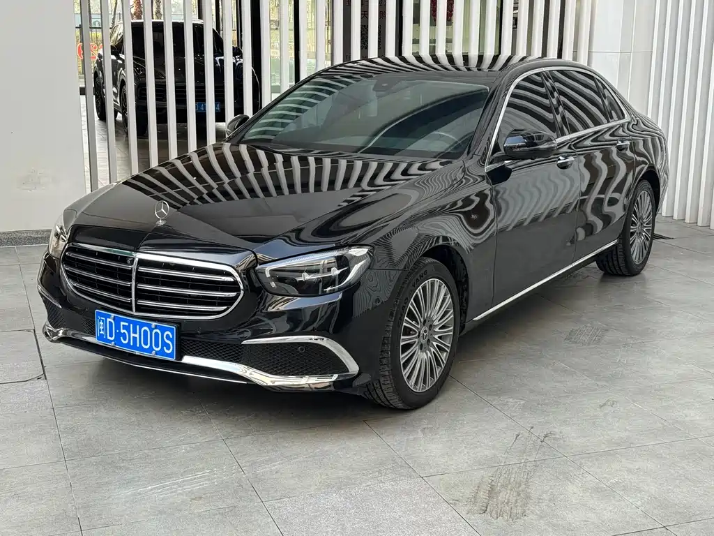 Mercedes-Benz E-Class 2022 — фото 1