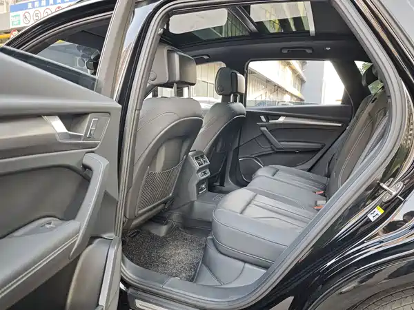 Audi Q5L 2023