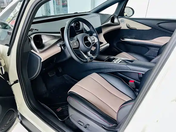 BYD Dolphin 2024