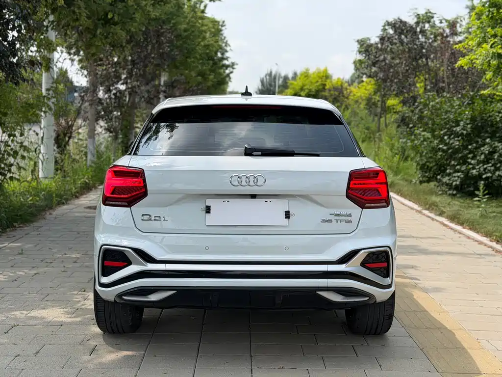 Audi Q2L 2023 — фото 22