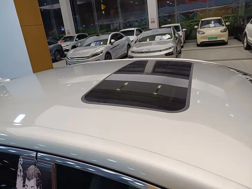 Roewe i6 New Energy 2018 — фото 32
