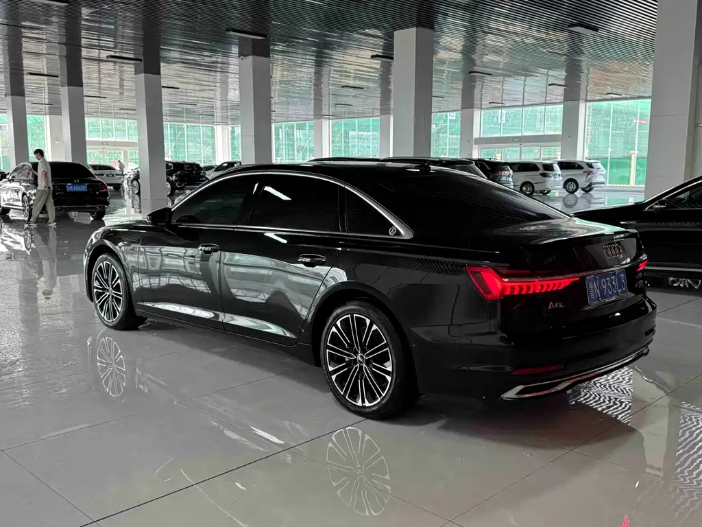 Audi A6L 2023